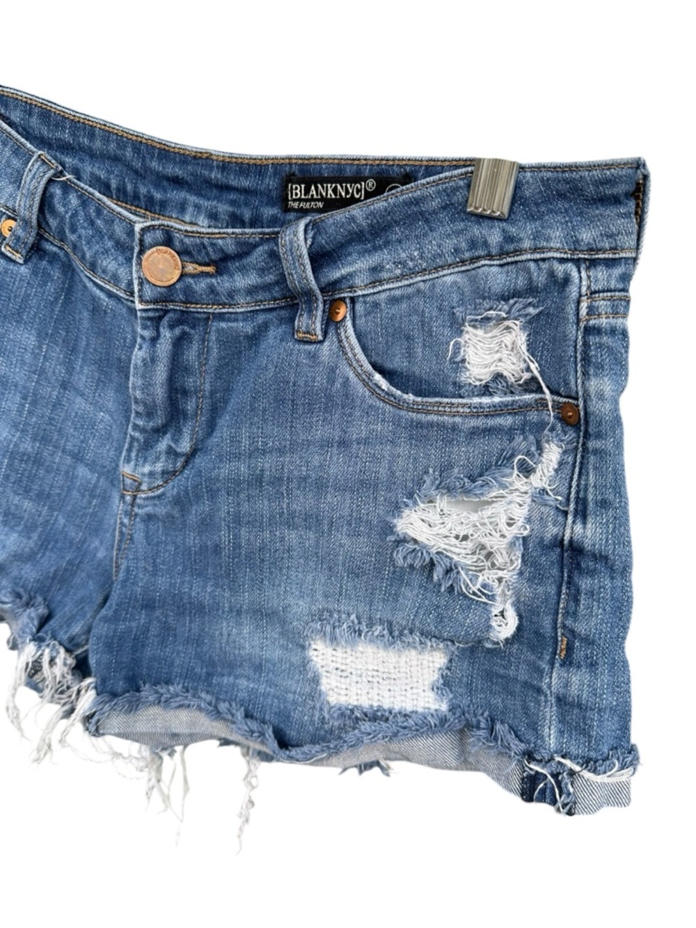 Blank NYC The Fulton Roll Up Distressed Denim Cutoff Raw Hem Shorts Size 26 - Picture 4 of 9